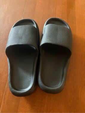 Classic Black Slide Sandals with Textured Strap